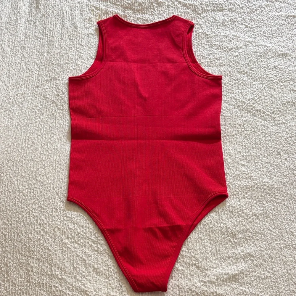OQQ  Red V-Neck Bodysuit Medium Compression Large - Picture 5 of 5